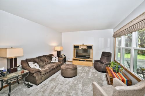 322 Shome Ct, Naperville, IL 60565-2243