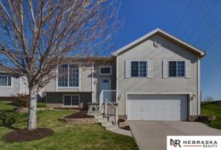 18002 Margo St, Omaha, NE 68136-2136