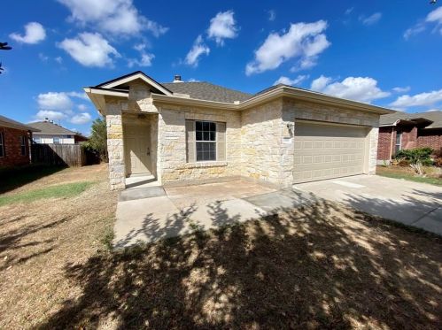 157 Poplarwood Dr, Uhland TX  78640-5751 exterior