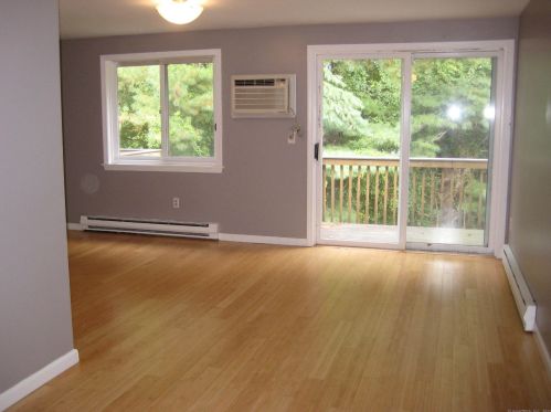 1134 Hartford Tpke, Vernon CT  06066-4513 exterior