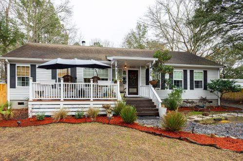 6240 Ballpark Rd, Meggett, SC 29449-5712