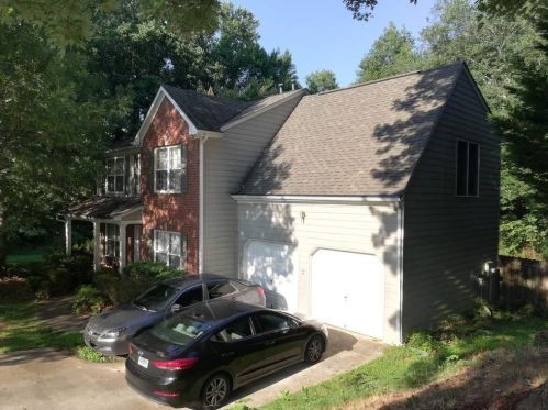 1856 Oakwood Grove Dr, Lithonia, GA 30078-2948
