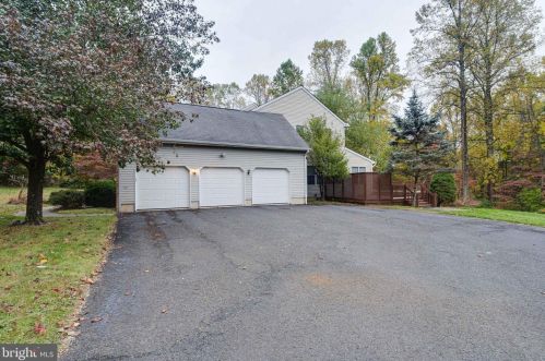 59 Lamerson Rd, Chester, NJ 07930-2427