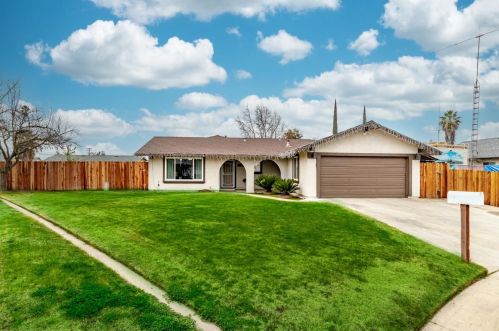 908 Aeron St, Modesto, CA 95351-4626
