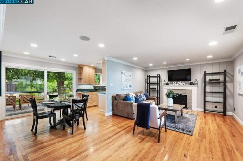 120 Collins Ct, Concord CA  94523-4107 exterior