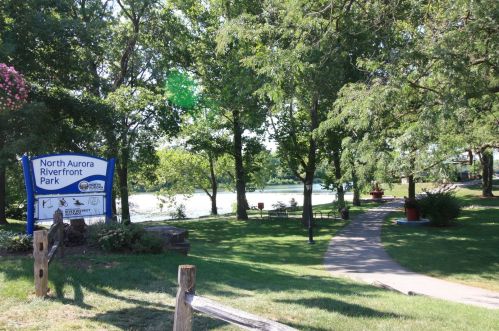 758 Graham Rd, North Aurora, IL 60542-9118