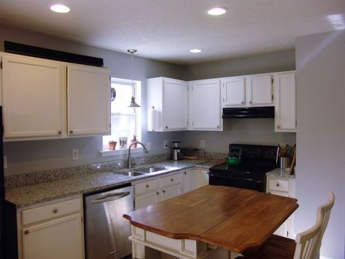 400 Northern Spy Dr, Linden, VA 22642-6205