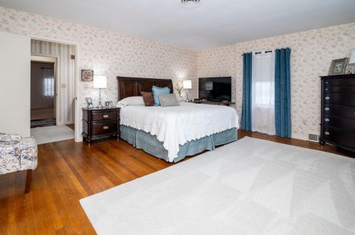252 Broadmoor Blvd, Springfield OH  45504-1120 exterior