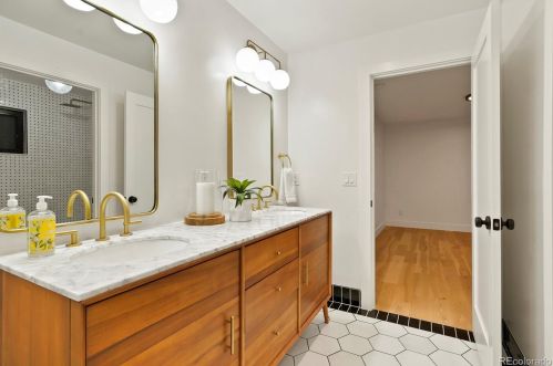 400 Glencoe St, Denver CO  80220-5204 exterior