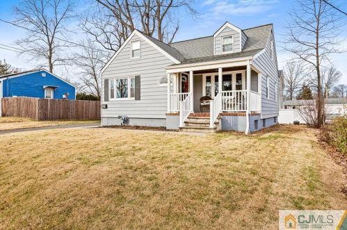 58 Day Ave, Piscataway, NJ 08854-2565