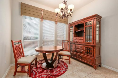 1742 Auburn Dr, Carrollton TX 75007-1452 exterior