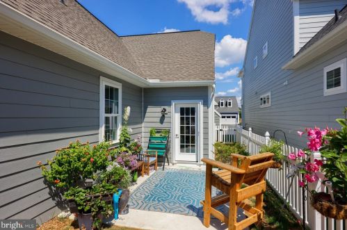 412 Constitution Dr, Ephrata PA  17522 exterior
