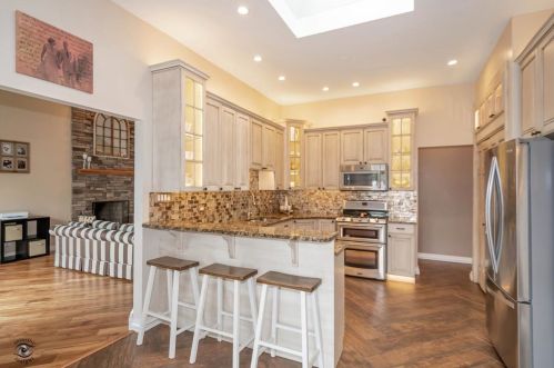 850 Churchill Dr, Mokena, IL 60451-3371