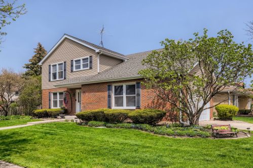 1514 Kingston Ct, Des Plaines, IL 60018-1478