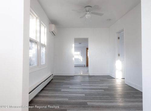 49 Ideal Ave, Middletown NJ  07748-5613 exterior