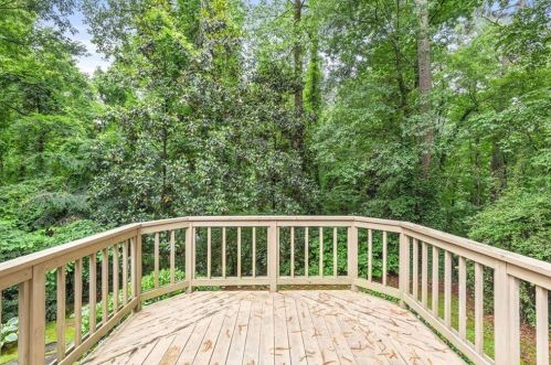 152 Burdette Rd, Atlanta GA  30327-4804 exterior