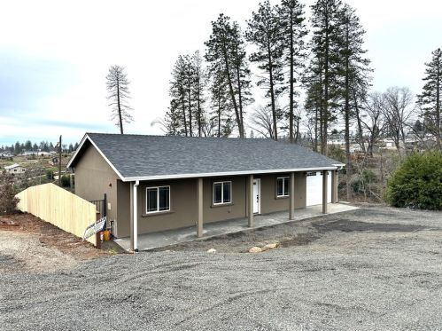 5545 Mark Ln, Paradise, CA 95969-5328