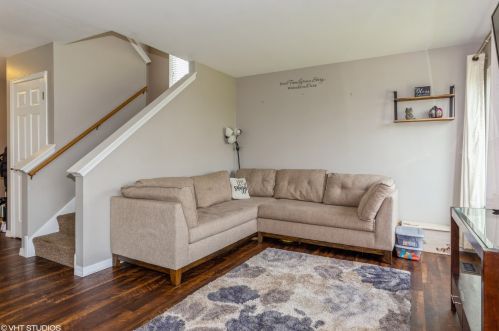 3103 Bloomfield Dr, Joliet, IL 60436-9702