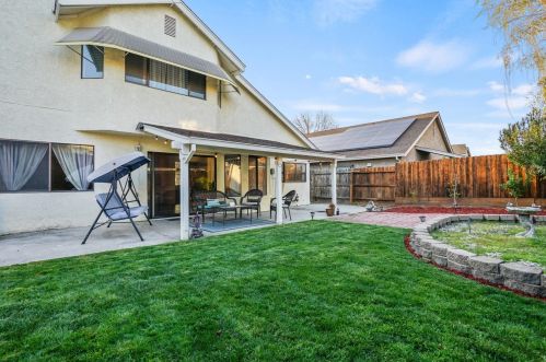 2024 Bailey Dr, Modesto CA  95355-9160 exterior