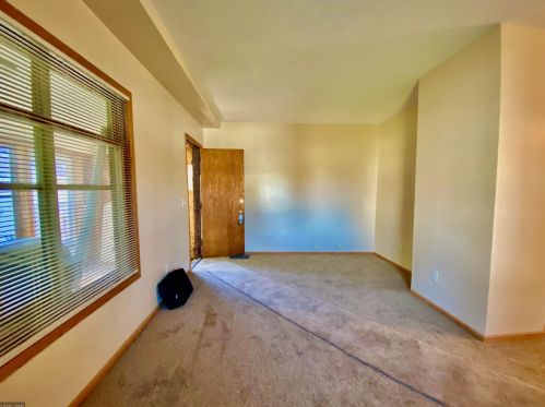 62 Hatch Ave, Saint Paul, MN 55117-4937