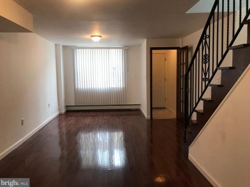 950 Cantrell St, Philadelphia, PA 19148-3118