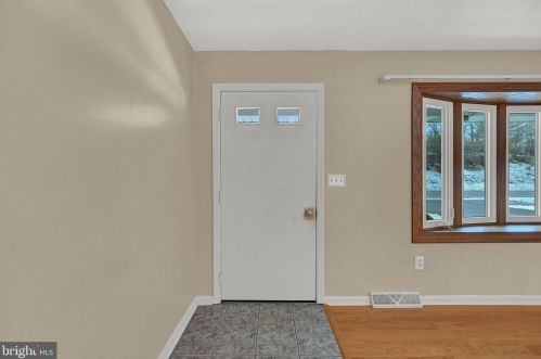 1561 Waggoners Gap Rd, Carlisle PA  17013-8353 exterior