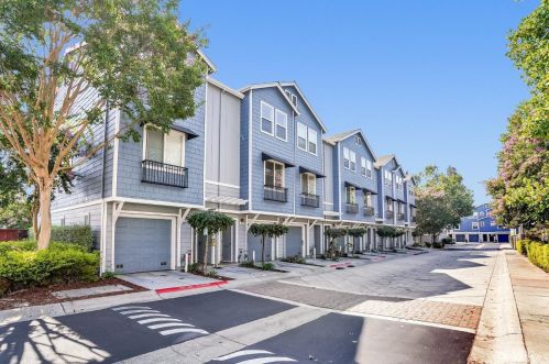 693 Chase Ave, Hayward, CA 94541-6669
