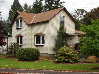 13512 Riv Rd, Portland OR  97267-6720 exterior