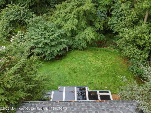 206 Red Hl Rd, Middletown NJ 07748-2408 exterior