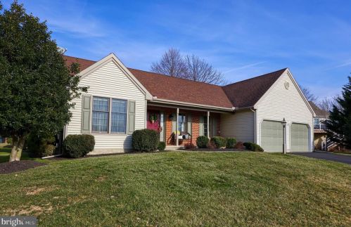 303 Oak Thorne Ln, Lancaster, PA 17602-3474