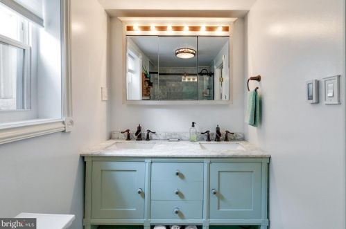 1318 Jackson St, Philadelphia PA  19148-2931 exterior