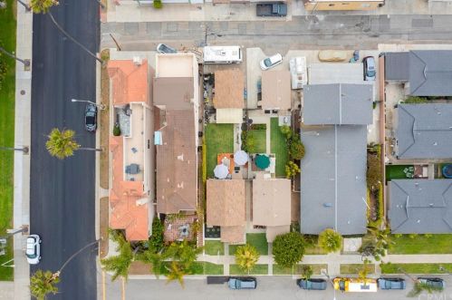624 15th St, Huntington Beach CA  92648-4048 exterior