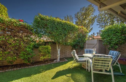 12 Gumwood, Irvine CA  92612-2352 exterior
