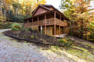 1920 Walnut Flats Rd, Walland, TN 37886-3217