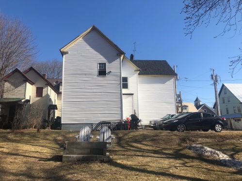 15 King St, Norway, ME 04268-5908
