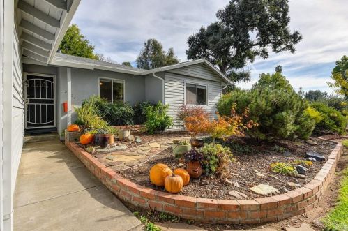 2421 El Marido Ct, Rancho Cordova, CA 95670-3402