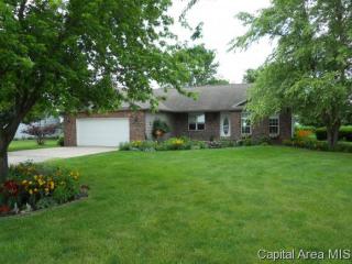 4522 Divernon Rd, Auburn, IL 62615-9512