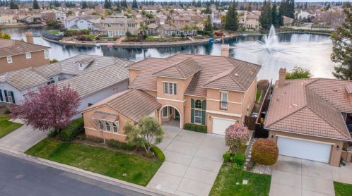 3121 Edgeview Dr, Modesto, CA 95355-7303