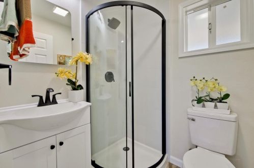 1053 Douglas Ct, San Leandro CA  94577-1469 exterior