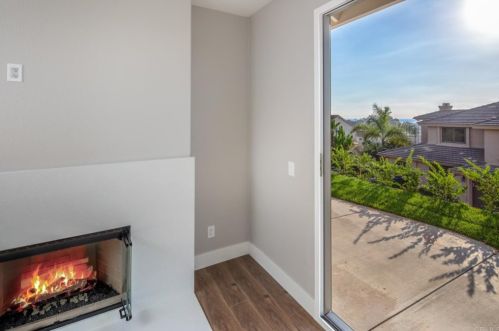 1808 Amalfi Dr, Encinitas CA  92024-1284 exterior