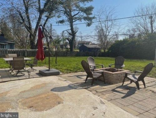 10 Bently Ln, Willingboro, NJ 08046-1509