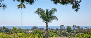 3161 Falcon Dr, Carlsbad, CA 92008-1129