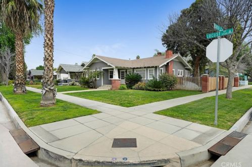3592 Locust St, Riverside CA  92501-2626 exterior