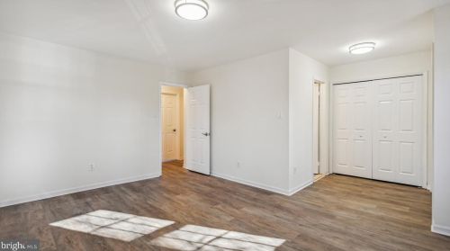 9145 Galbreth Ct, Springfield VA  22153-1110 exterior
