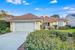 7 Riding Ln, Savannah, GA 31411-2817