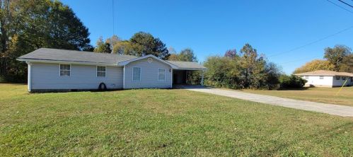 90 Pierce Rd, Hiram, GA 30141-4013