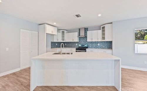 7960 Amestoy Ave, Van Nuys CA  91406-1603 exterior