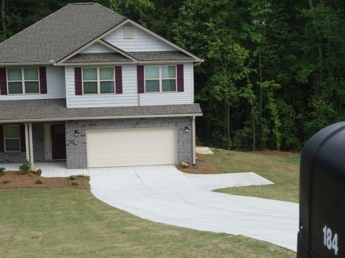 184 Amidon Dr, Villa Rica, GA 30180-5523