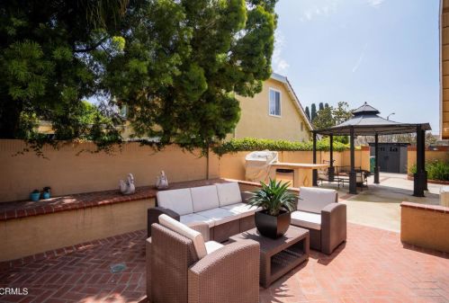 15351 Nimes Cir, Irvine CA  92604-3131 exterior