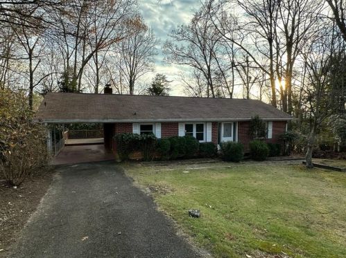 689 Chestatee St, Dahlonega, GA 30533-0016
